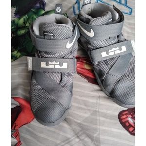 Boys LeBron basketball shoes